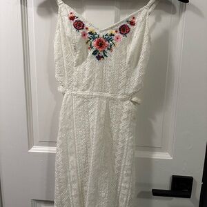 Hollister Embroidered White Lace Dress